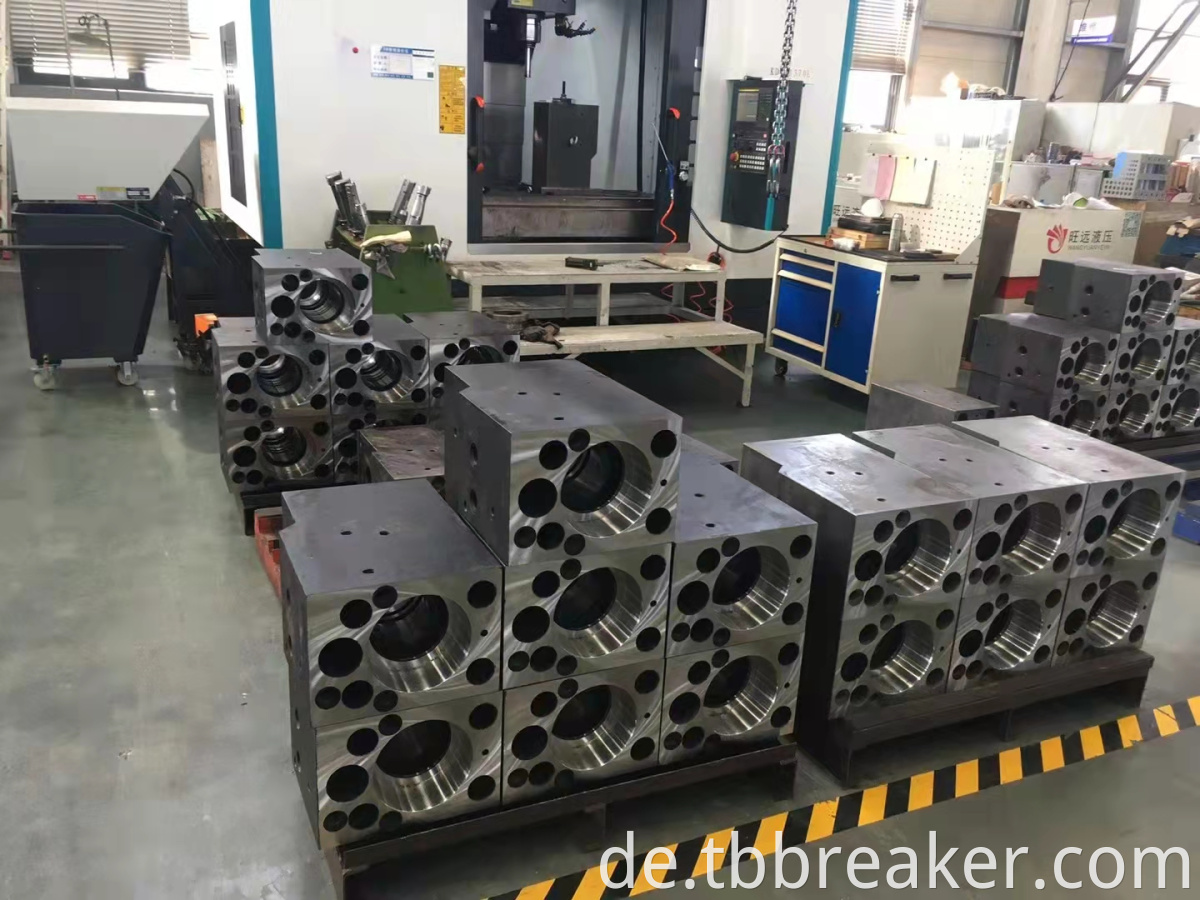 hydraulic breaker making machine